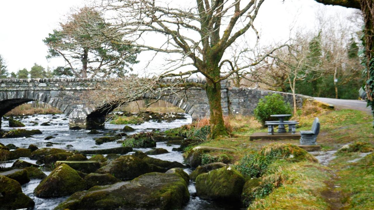 Climbers Inn Glencar ภายนอก รูปภาพ